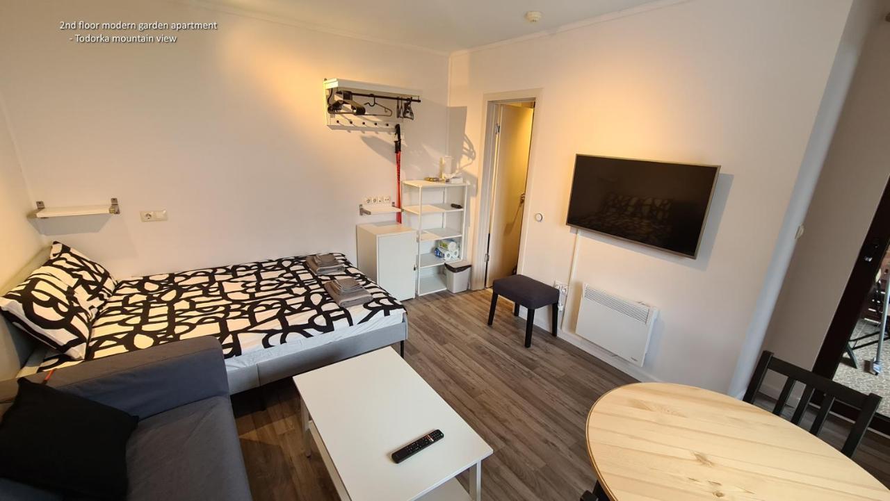 Refurbished Studios, Mountain View Balconies, Minutes From Gondola Bansko Exterior photo