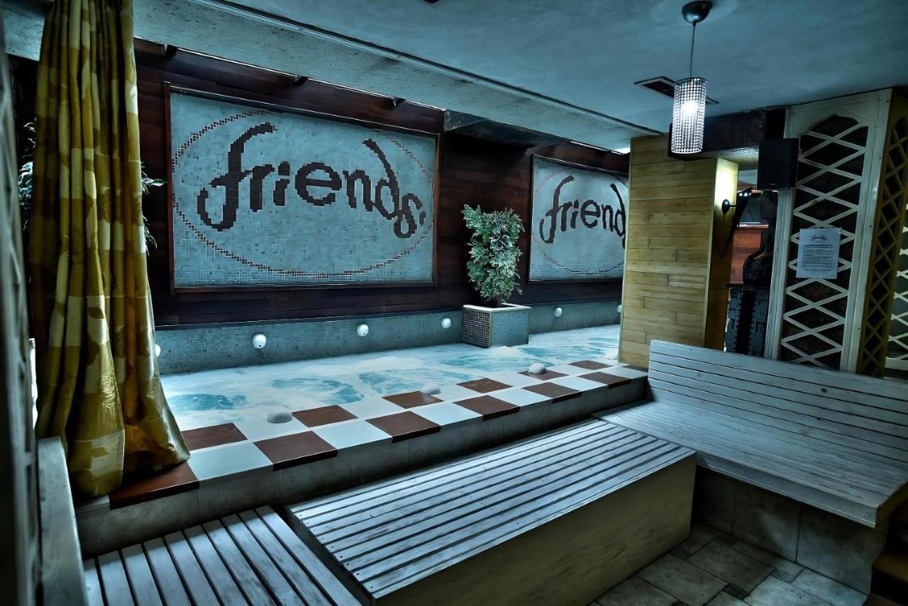 Refurbished Studios, Mountain View Balconies, Minutes From Gondola Bansko Exterior photo