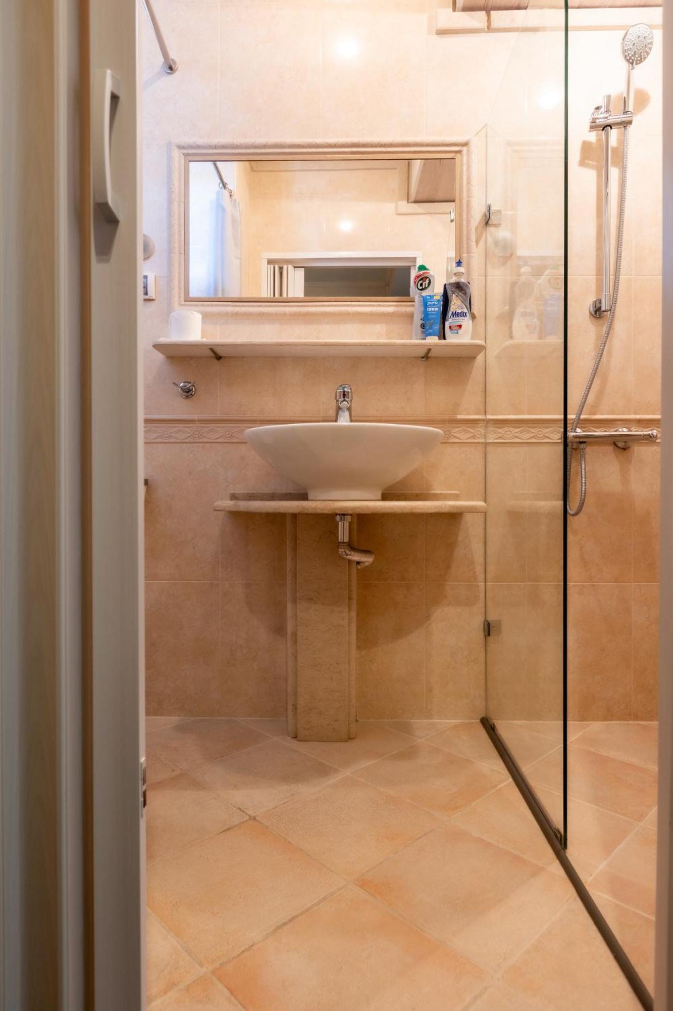Refurbished Studios, Mountain View Balconies, Minutes From Gondola Bansko Exterior photo