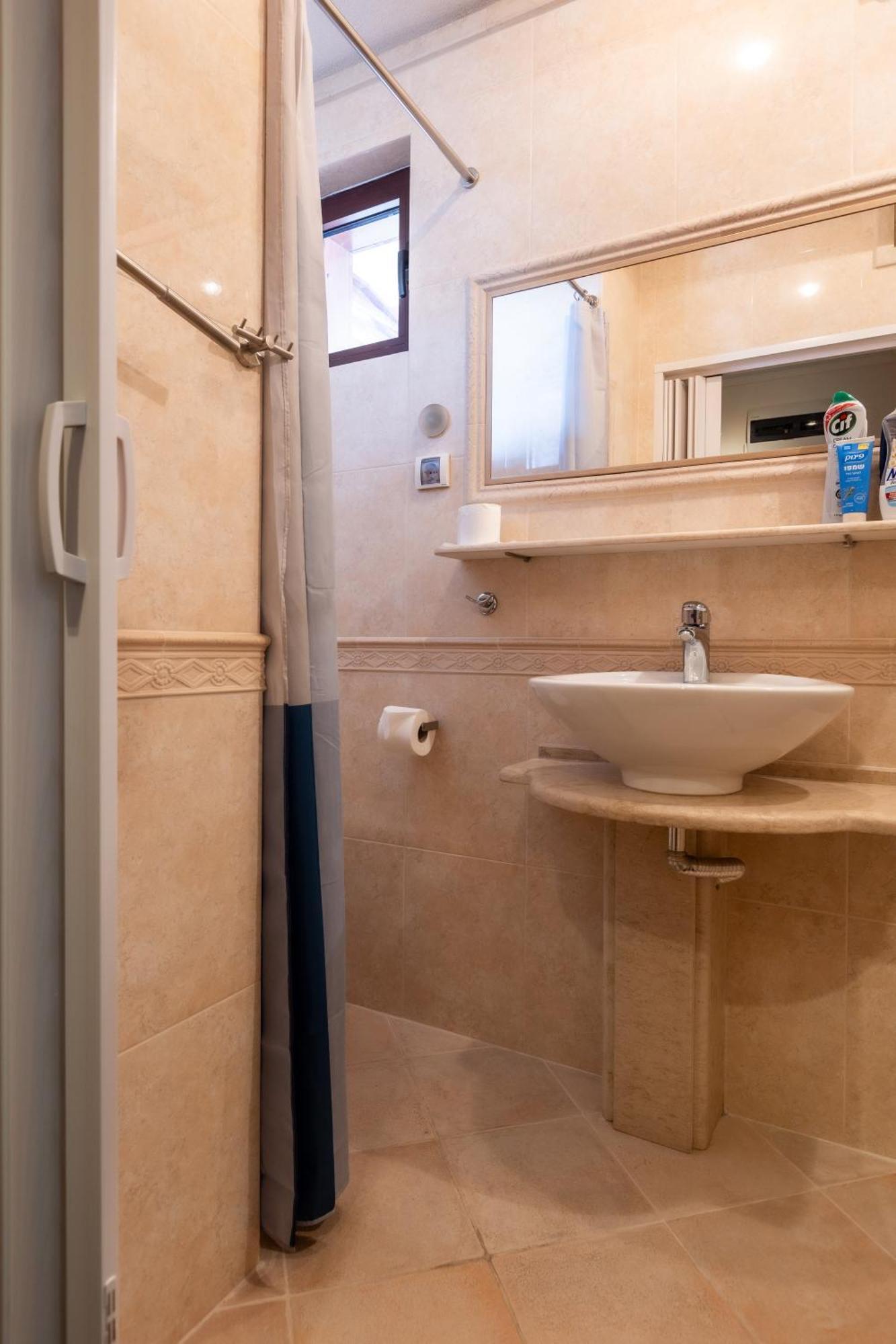 Refurbished Studios, Mountain View Balconies, Minutes From Gondola Bansko Exterior photo